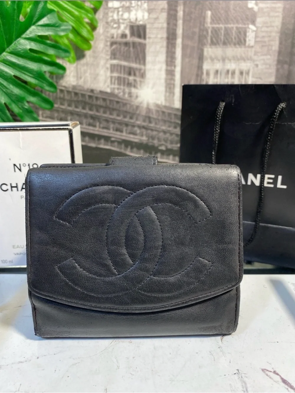 Authentic CHANEL Timeless CC Logo Leather Wallet